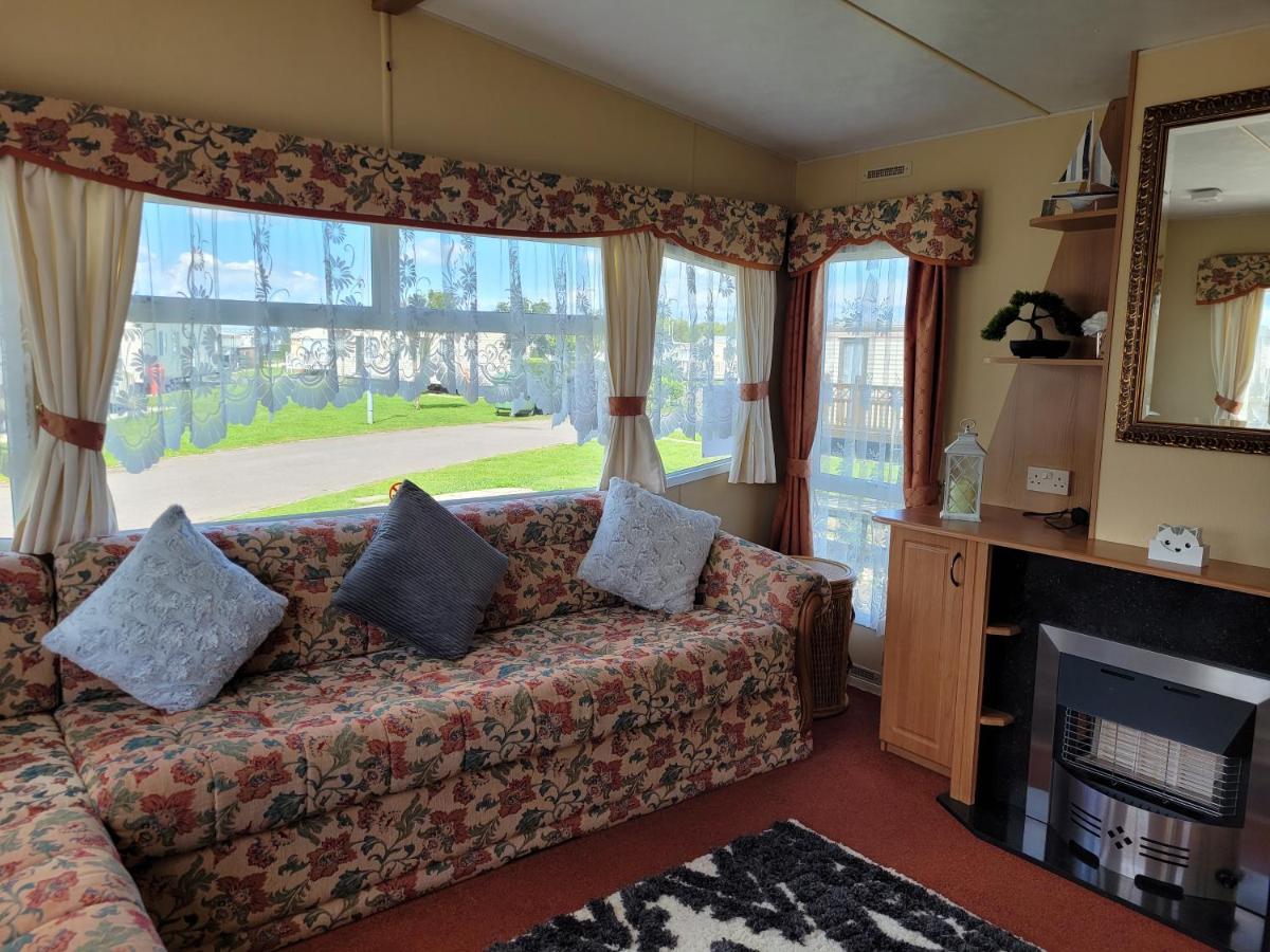 Апартаменти 6 Berth On Millfields Інголдмеллс Екстер'єр фото